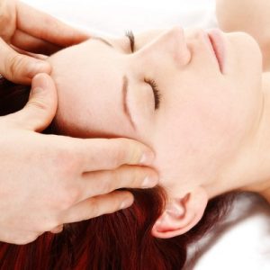 Mách nhỏ cách massage đầu cho bà bầu hiệu quả